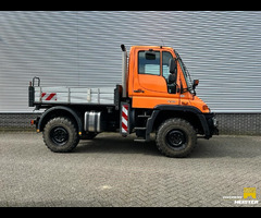 Unimog U300 with lots of hydraulics, tipping body, few kilometers and hours