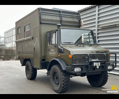 EXPEDITION TRUCK DAIMLER-BENZ UNIMOG 435