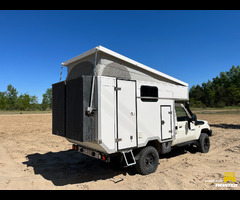 Toyota Land Cruiser HZJ 79 Overlander