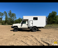 Toyota Land Cruiser HZJ 79 Overlander